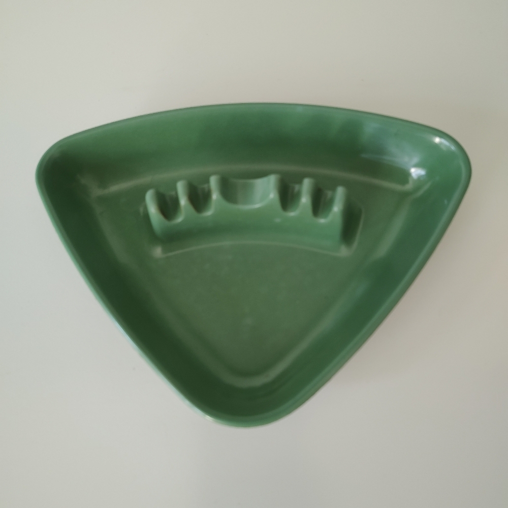 Vtg GES-LINE Boomerang Ashtray Melamine Green Atomic MCM
